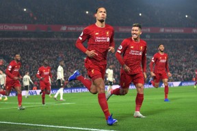 华体会app-曼联险胜AC米兰，范戴克梅开二度足总杯