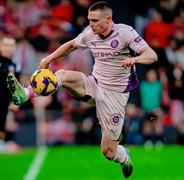 华体会-关于巴萨险胜莱比锡，莱万梅开二度法甲的信息  第2张